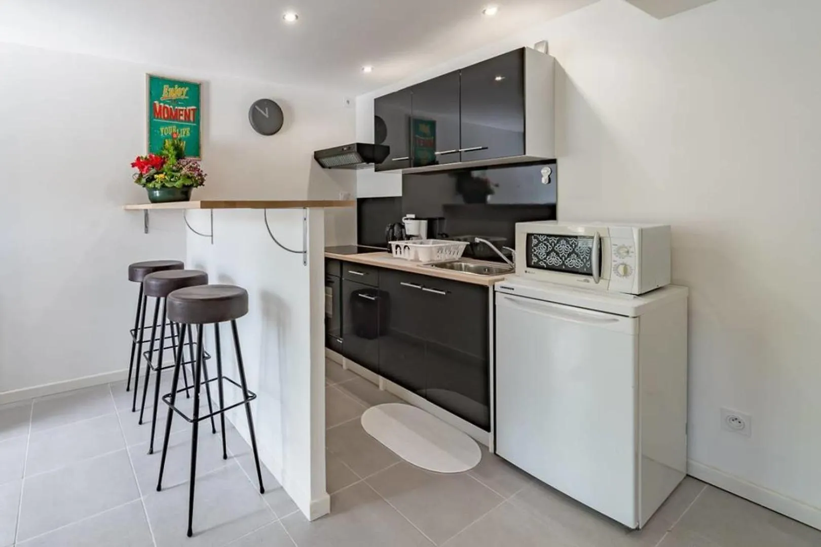 Guestready - Modern And Spacious Flat Near Vaise Apartment Lyon 0*,  France